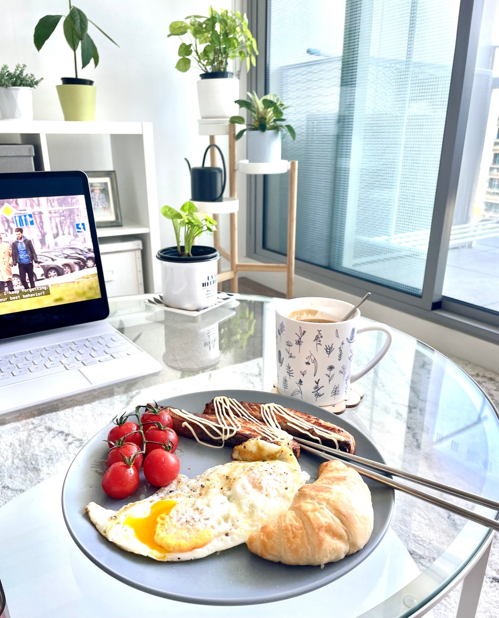 Live with only favourite things. Donate the&nbsp;rest.